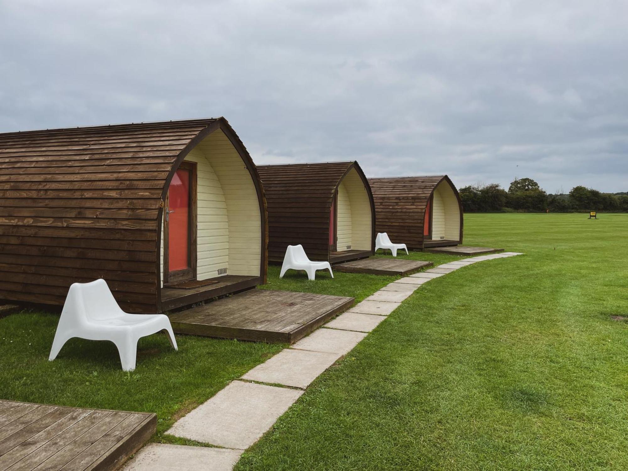 Rodway Hill Golf & Eco Pod Hotel Gloucester Exterior foto