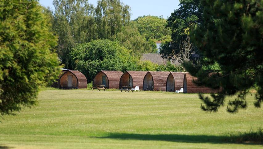 Rodway Hill Golf & Eco Pod Hotel Gloucester Exterior foto