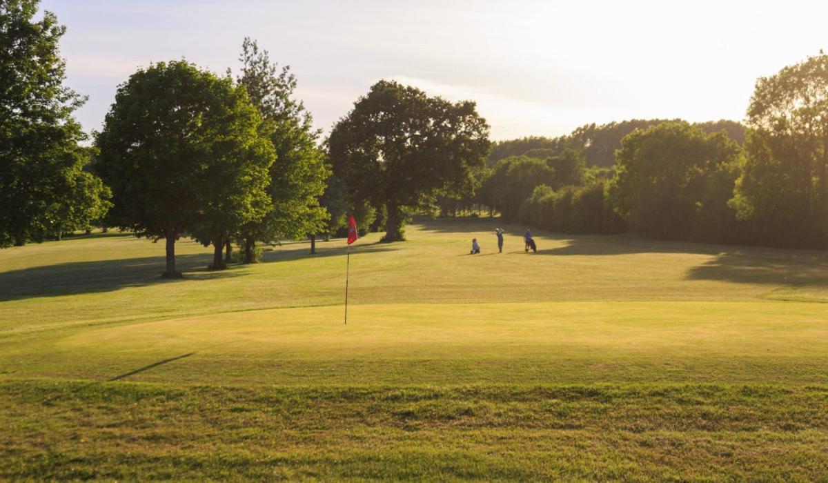Rodway Hill Golf & Eco Pod Hotel Gloucester Exterior foto